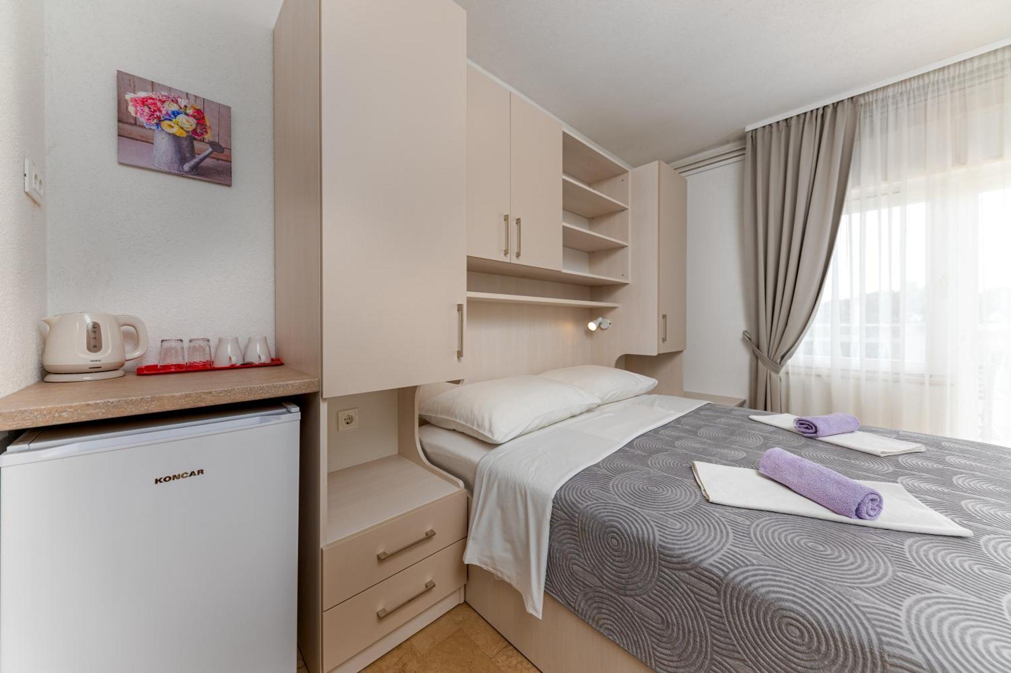 Bed And Breakfast Ivona Baška Voda Chambre photo