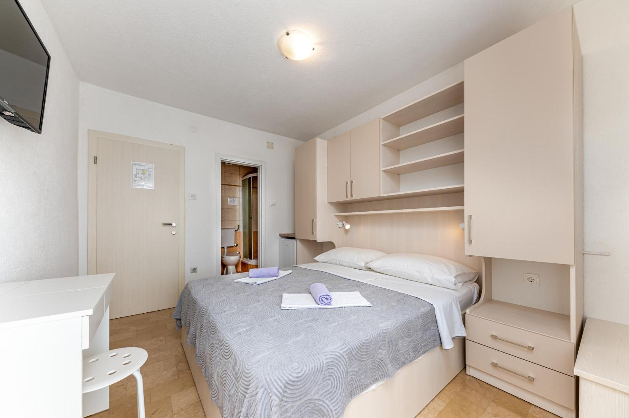 Bed And Breakfast Ivona Baška Voda Chambre photo