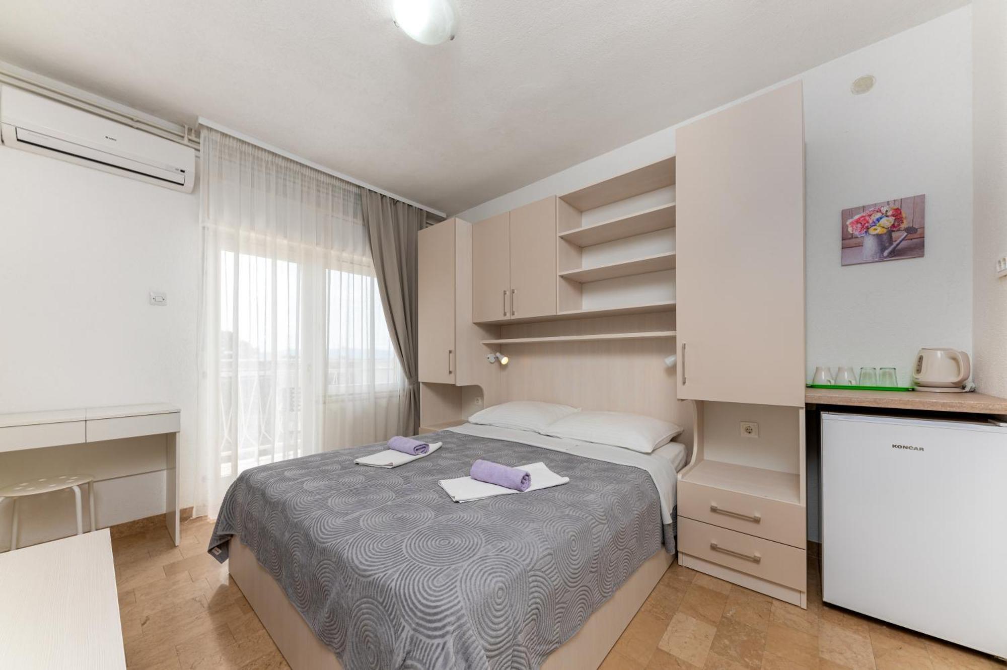 Bed And Breakfast Ivona Baška Voda Chambre photo
